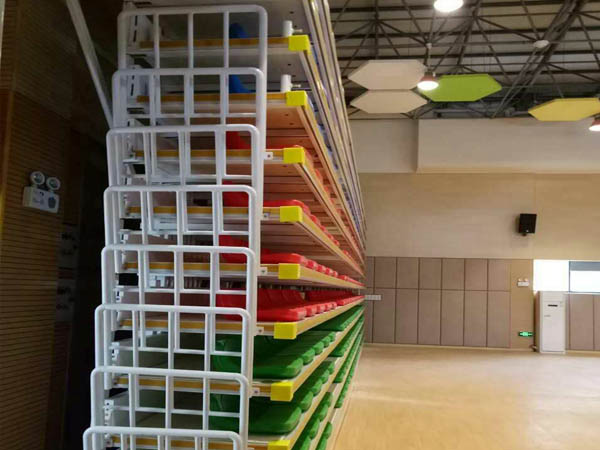 低靠背伸縮看臺(tái)