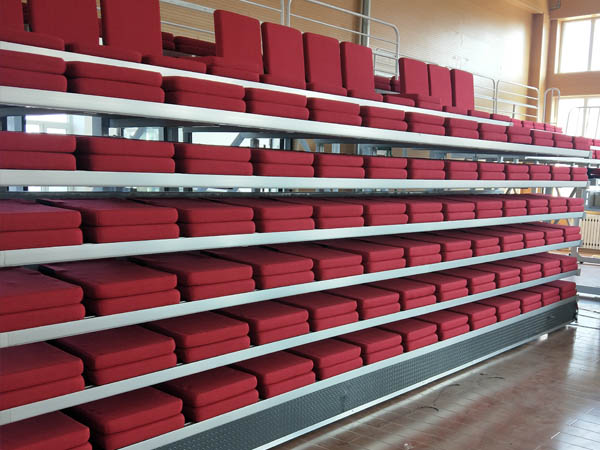 前置式軟包翻版伸縮看臺(tái)