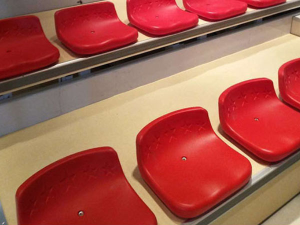 低靠背伸縮看臺(tái)